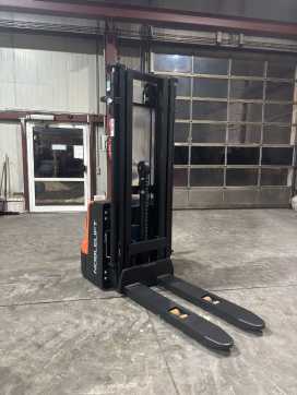 Used Forklift Truck WEITERE PS16L ELEKTRO HOCHHUBWAGENDEICHSEL (13015757) backdrop