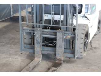 Used Forklift Truck WEITERE UniCarriers U1D2A25LQ GAS VIERRADFRONTSTAPLER (13047038)
