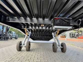 Used Forklift Truck WEITERE Verladerampe VR 12 / 2.5 lackiert HANDSEMI WEITERE (13073885)