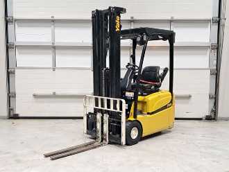 Used Forklift Truck YALE ERP16VT ELEKTRO DREIRADFRONTSTAPLER (12930979) backdrop
