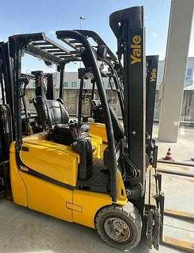 Used Forklift Truck YALE ERP16VT ELEKTRO DREIRADFRONTSTAPLER (12949740) backdrop