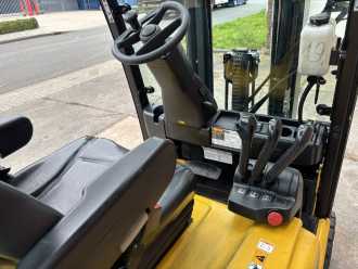 Used Forklift Truck YALE ERP16VT ELEKTRO DREIRADFRONTSTAPLER (12995060)