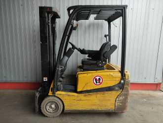 Used Forklift Truck YALE ERP16VT MwBF2080 ELEKTRO DREIRADFRONTSTAPLER (13007876) backdrop