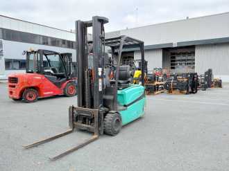 Used Forklift Truck YALE ERP16VTLWB ELEKTRO DREIRADFRONTSTAPLER (12994233)