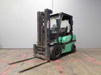 Used Forklift Truck YALE GDP30VX DIESEL VIERRADFRONTSTAPLER (13065341)