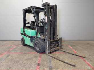 Used Forklift Truck YALE GDP30VX DIESEL VIERRADFRONTSTAPLER (13065341)