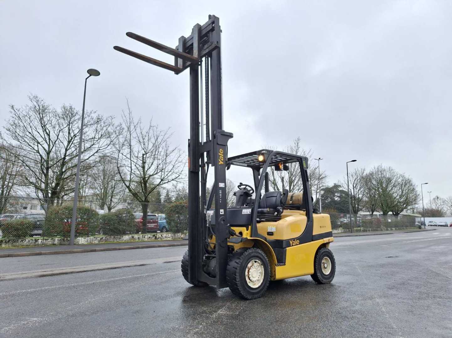 Used Forklift Truck YALE GLP40VX5 GAS VIERRADFRONTSTAPLER (12905368)