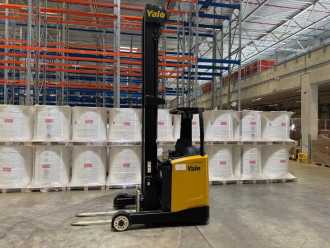 Used Forklift Truck YALE MR16 - TRIPLEX - 10,5M - 718 mth ELEKTRO SCHUBMASTSTAPLER (13055821) backdrop