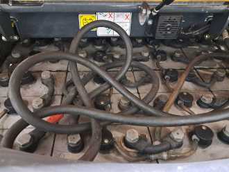 Wózki widłowe używane AISLE_MASTER 20SHE ELEKTRO VIERRADFRONTSTAPLER (12884159)