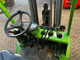 Wózki widłowe używane ARTISON FD25.33 DIESEL VIERRADFRONTSTAPLER (13050182)