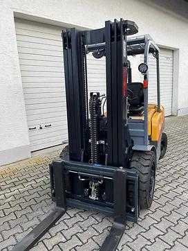 Wózki widłowe używane AYSON FD35T DIESEL VIERRADFRONTSTAPLER (12983374)