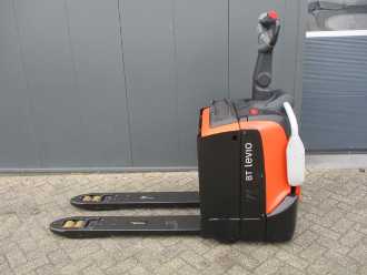 Wózki widłowe używane BT LPE200 ELEKTRO NIEDERHUBWAGENFAHRERSTAND (13071609) backdrop