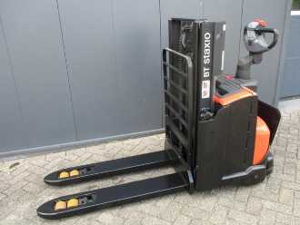 Wózki widłowe używane BT SWE200D ELEKTRO HOCHHUBWAGENFAHRERSTAND (12976410)