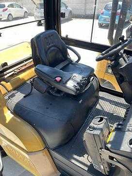 Wózki widłowe używane CATERPILLAR DP40NT DIESEL VIERRADFRONTSTAPLER (13053046)