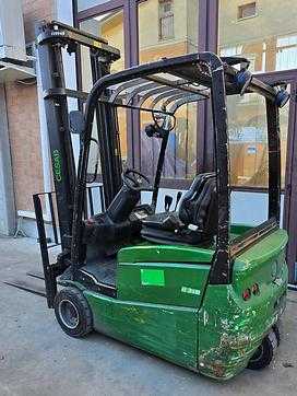 Wózki widłowe używane CESAB B318 ELEKTRO DREIRADFRONTSTAPLER (13023433)