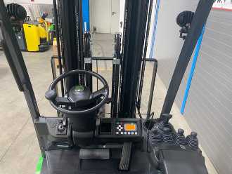 Wózki widłowe używane CESAB B318II ELEKTRO DREIRADFRONTSTAPLER (13057783)