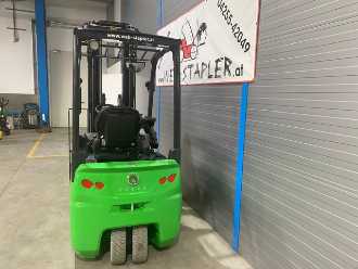 Wózki widłowe używane CESAB B318II ELEKTRO DREIRADFRONTSTAPLER (13058046)