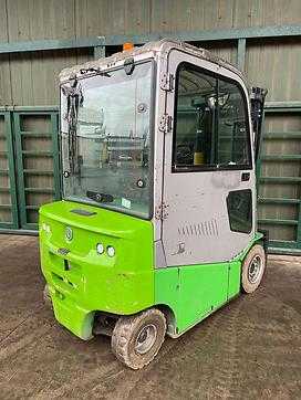 Wózki widłowe używane CESAB B630 ELEKTRO VIERRADFRONTSTAPLER (13029623)