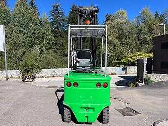 Wózki widłowe używane CESAB CENTAURO 250 - 7700mm ELEKTRO VIERRADFRONTSTAPLER (13069117)