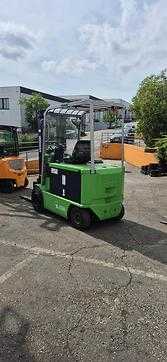 Wózki widłowe używane CESAB COMPACT 300 ELEKTRO VIERRADFRONTSTAPLER (13046894)