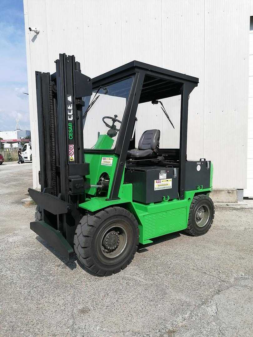 Wózki widłowe używane CESAB ECO P60 ELEKTRO VIERRADFRONTSTAPLER (12928235)