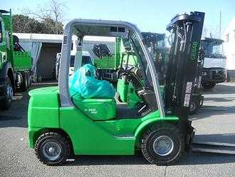Wózki widłowe używane CESAB M325D DIESEL VIERRADFRONTSTAPLER (12790148)