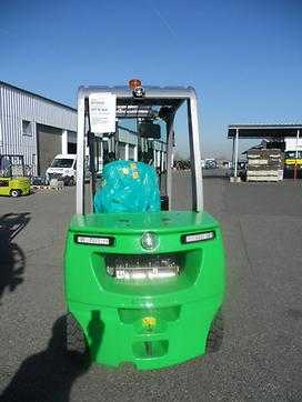 Wózki widłowe używane CESAB M325D DIESEL VIERRADFRONTSTAPLER (12790148)