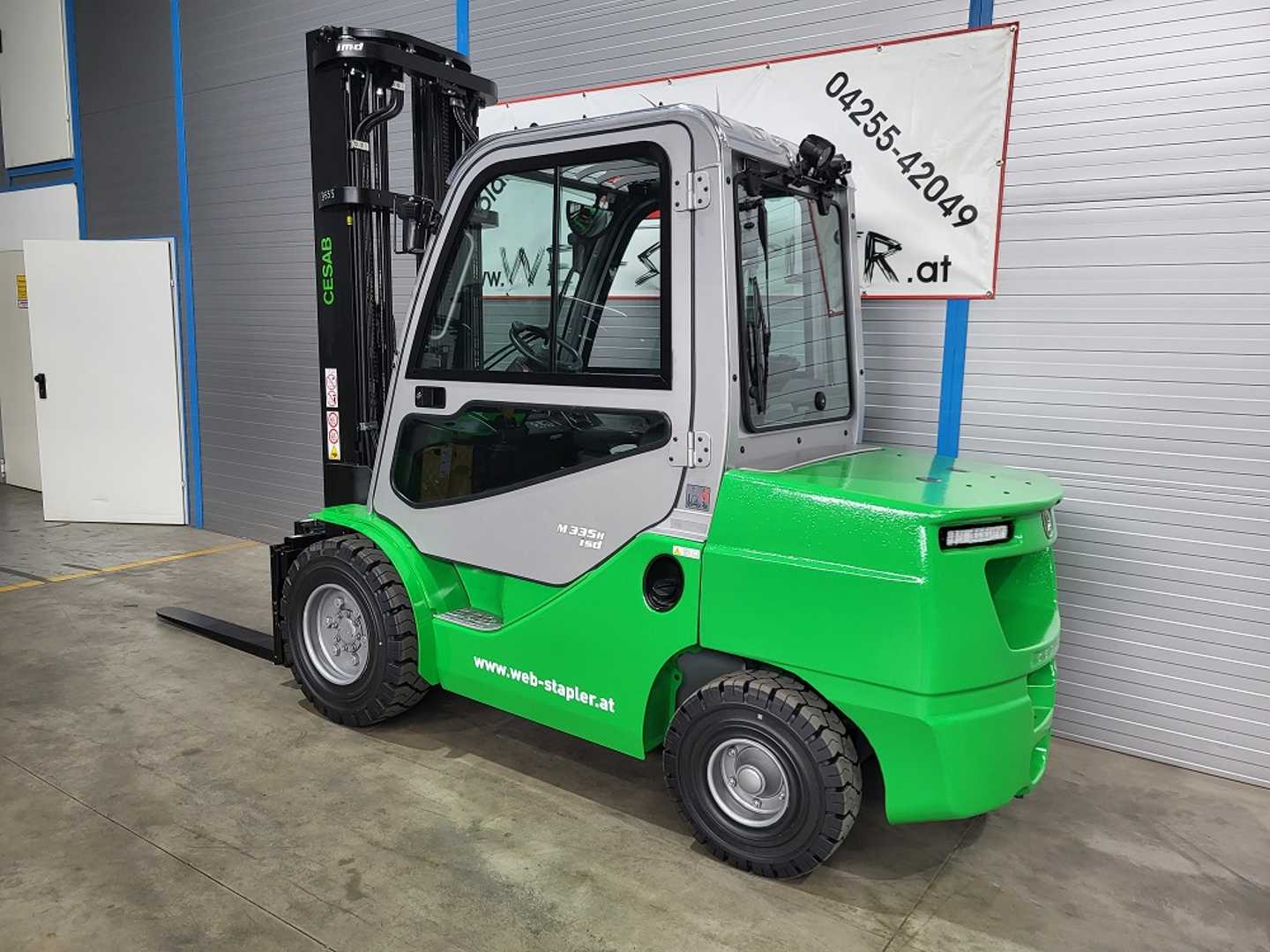 Wózki widłowe używane CESAB M335H-DV DIESEL VIERRADFRONTSTAPLER (13057824)