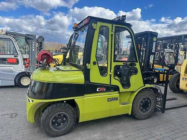 Wózki widłowe używane CLARK C50SL GAS VIERRADFRONTSTAPLER (12865026)