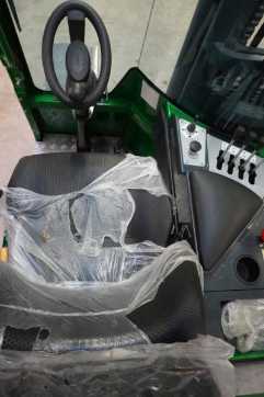 Wózki widłowe używane COMBILIFT C5000XLE ELEKTRO VIERWEGESTAPLER (12920081)