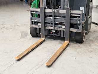 Wózki widłowe używane COMBILIFT CB3000 DIESEL DREIRADFRONTSTAPLER (13064139)