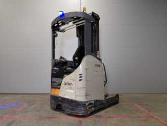 Wózki widłowe używane CROWN ESR 5260 ELEKTRO SCHUBMASTSTAPLER (13048325)