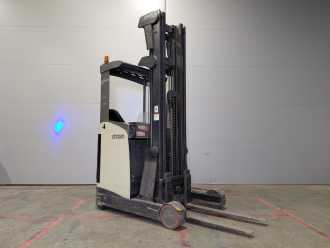 Wózki widłowe używane CROWN ESR 5260 ELEKTRO SCHUBMASTSTAPLER (13048326) backdrop