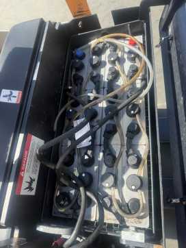 Wózki widłowe używane CROWN WT 3040 Baujahr 2018/ Stunden 2146 Akku 2019 ELEKTRO HOCHHUBWAGENDEICHSEL (13064198)