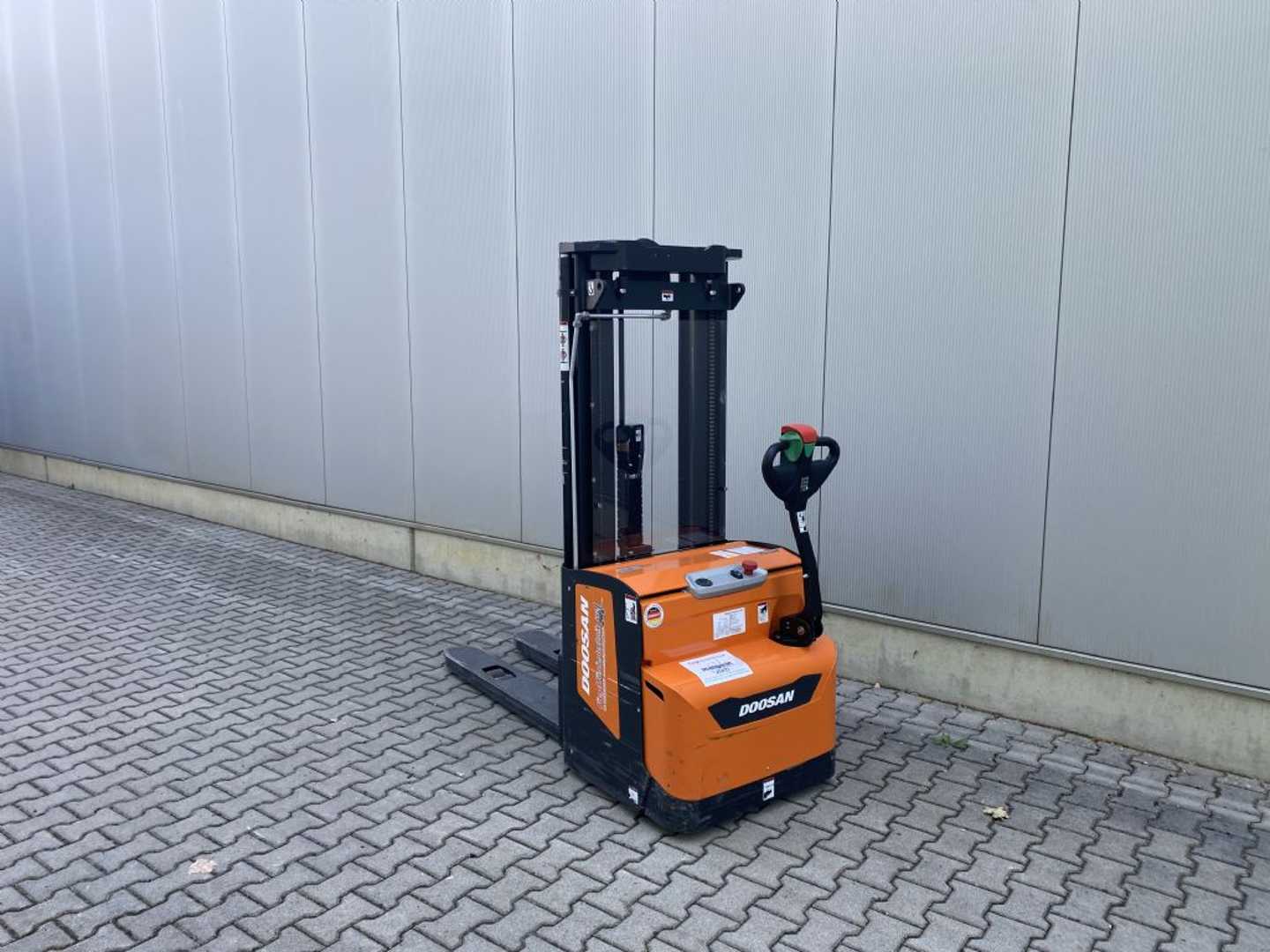 Wózki widłowe używane DOOSAN BSL14S-7 ELEKTRO HOCHHUBWAGENDEICHSEL (13061013)