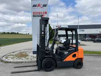 Wózki widłowe używane DOOSAN D25S-7 DIESEL VIERRADFRONTSTAPLER (13043965) backdrop