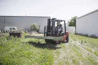 Wózki widłowe używane EP ELF252 ELEKTRO VIERRADFRONTSTAPLER (12486449)