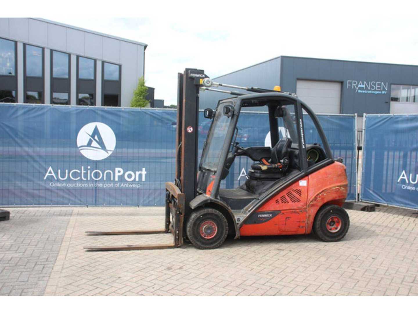 Wózki widłowe używane FENWICK Fenwick-Linde H25T-02 GAS VIERRADFRONTSTAPLER (13050057)