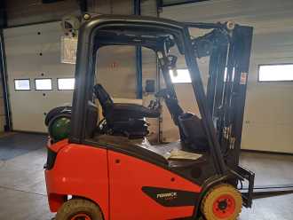 Wózki widłowe używane FENWICK H 16 T GAS VIERRADFRONTSTAPLER (12859633)