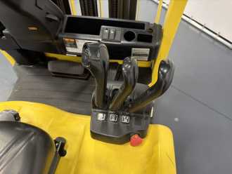 Wózki widłowe używane HYSTER E3.0XN MWB ELEKTRO VIERRADFRONTSTAPLER (13076303)