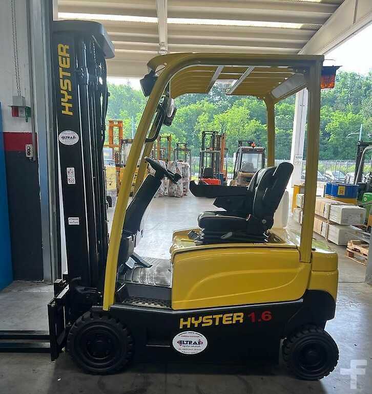 Wózki widłowe używane HYSTER J1.60XNT ELEKTRO VIERRADFRONTSTAPLER (12949752)
