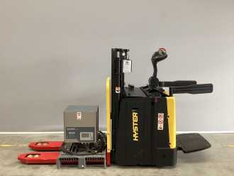 Wózki widłowe używane HYSTER P2.0SD ELEKTRO HOCHHUBWAGENDEICHSEL (13063524)