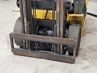 Wózki widłowe używane HYUNDAI 25D-09 DIESEL VIERRADFRONTSTAPLER (13076181)