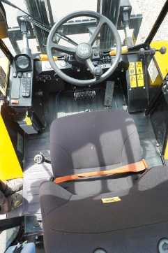 Wózki widłowe używane JCB 940-4 DIESEL GELAENDESTAPLER (12875469)