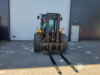 Wózki widłowe używane JCB 940-4 T4 - TRIPLEX DIESEL GELAENDESTAPLER (13053109)