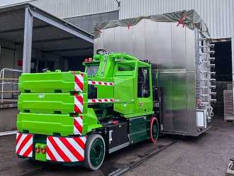 Wózki widłowe używane JMG MC 250.09FL ELEKTRO VIERRADFRONTSTAPLER (12853948)