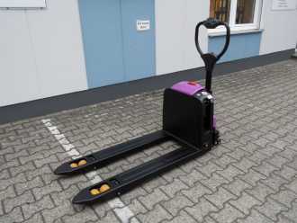 Wózki widłowe używane JUNGHEINRICH AntOn PTL 1.5 mit Stützrädern - Neugerät! ELEKTRO NIEDERHUBWAGENDEICHSEL (13022488)