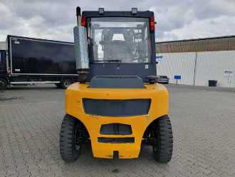 Wózki widłowe używane JUNGHEINRICH DFG 680 / 4.500mm / 2.413h / Zinkenverstellgerät DIESEL VIERRADFRONTSTAPLER (13033008)