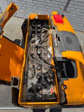 Wózki widłowe używane JUNGHEINRICH ECE 225 HP Baujahr 2012/ Stunden 2164/ Forks 2,4M ELEKTRO NIEDERHUBKOMMISSIONIERER (13062180)