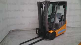 Wózki widłowe używane JUNGHEINRICH EFG 215 SP 115 300 ZT ELEKTRO VIERRADFRONTSTAPLER (13060868)